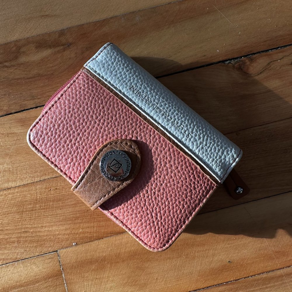 Stone Mountain Wallet